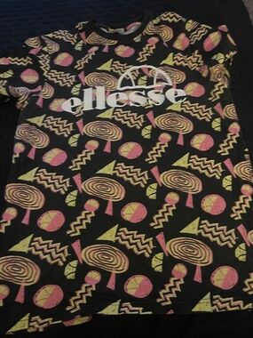 Ellesse Retro Logo Graphic T-Shirt Y2K Streetwear Vintage Sport Tee